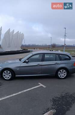 BMW 3 Series  2009