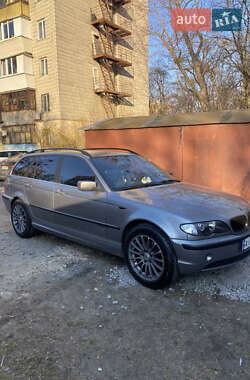 BMW 3 Series  2004