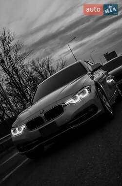 BMW 3 Series  2017