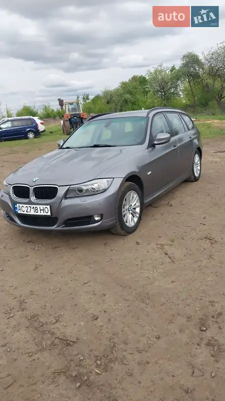 BMW 3 Series 2011
