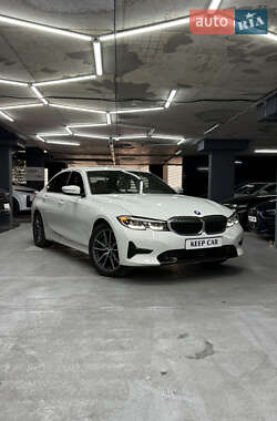 BMW 3 Series  2021