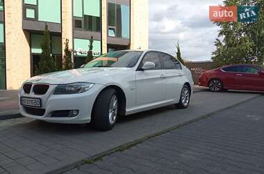 BMW 3 Series  2011