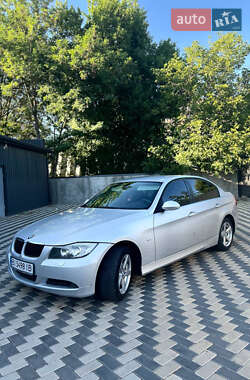 BMW 3 Series  2005