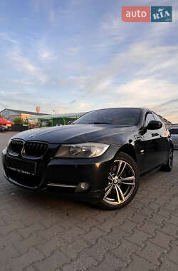 BMW 3 Series  2011