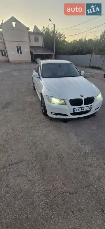 BMW 3 Series 2011