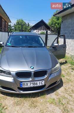 BMW 3 Series  2011
