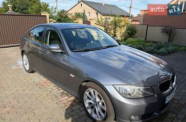 BMW 3 Series  2011
