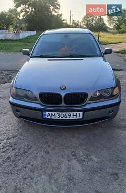 BMW 3 Series  2003