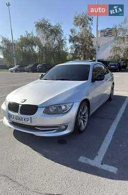 BMW 3 Series  2011