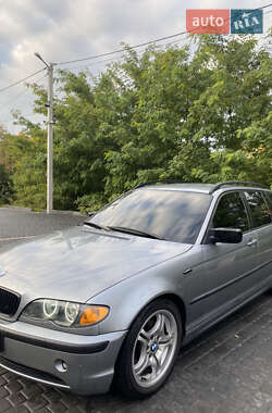 BMW 3 Series  2004