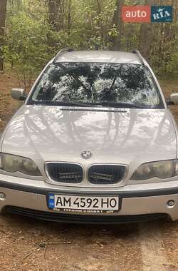 BMW 3 Series  2004