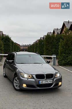 BMW 3 Series  2010
