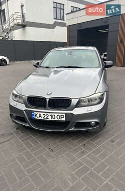 BMW 3 Series  2010