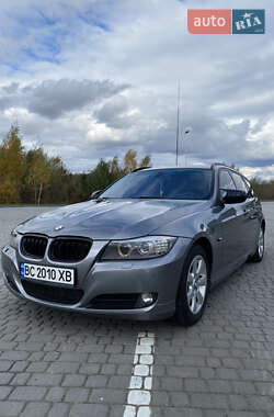 BMW 3 Series  2010
