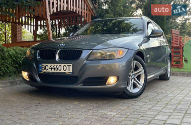 BMW 3 Series  2010