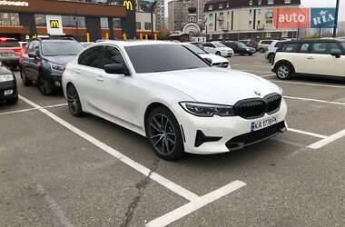 BMW 3 Series  2019