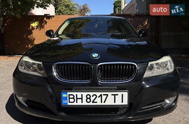 BMW 3 Series  2011