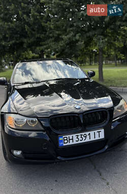 BMW 3 Series  2011