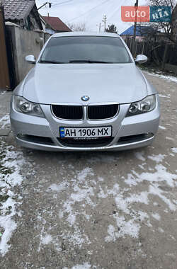 BMW 3 Series  2005