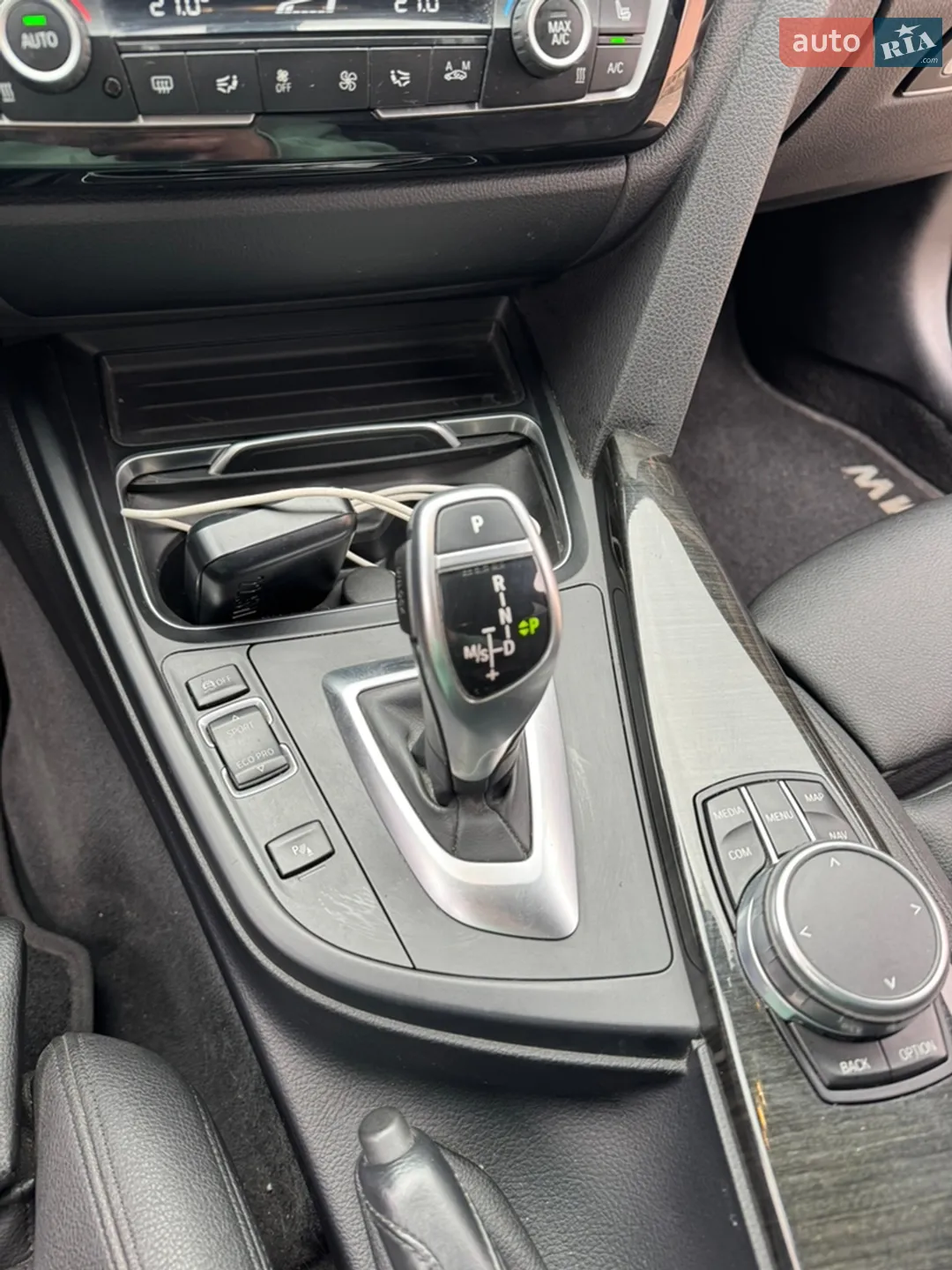 BMW 3 Series 2018 VIN WBA8F1C59JAE92960 фото оголошення 15 з 23