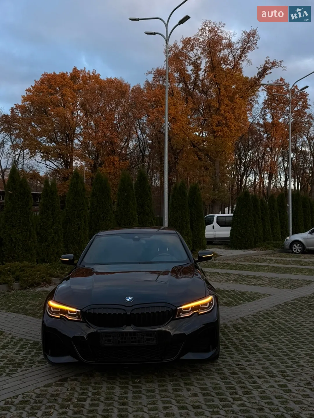 BMW 3 Series 2021 VIN 3MW5R1J00M8B95834 фото оголошення 2 з 18