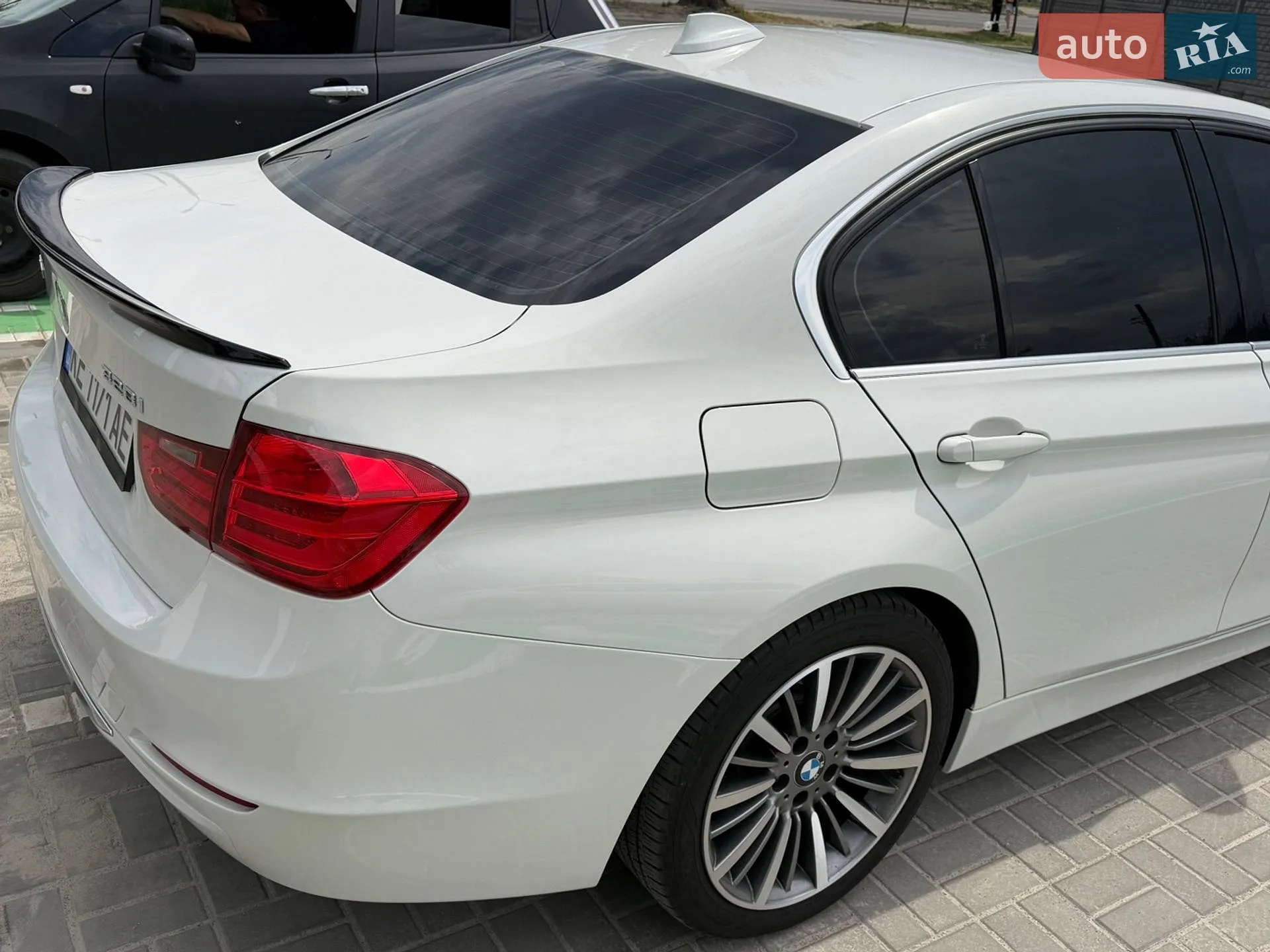 BMW 3 Series 2012 VIN WBA3B3C50DJ698638 фото оголошення 13 з 50