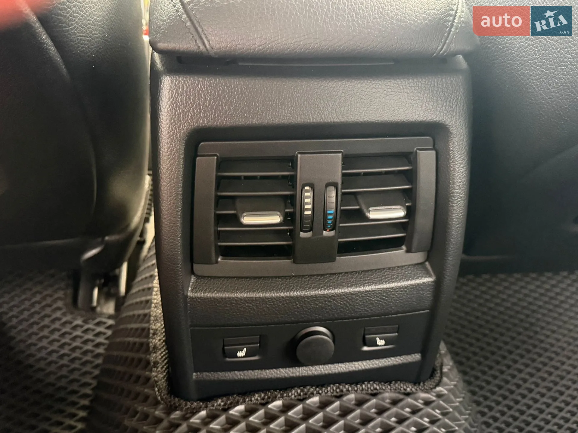 BMW 3 Series 2012 VIN WBA3B3C50DJ698638 фото оголошення 29 з 50