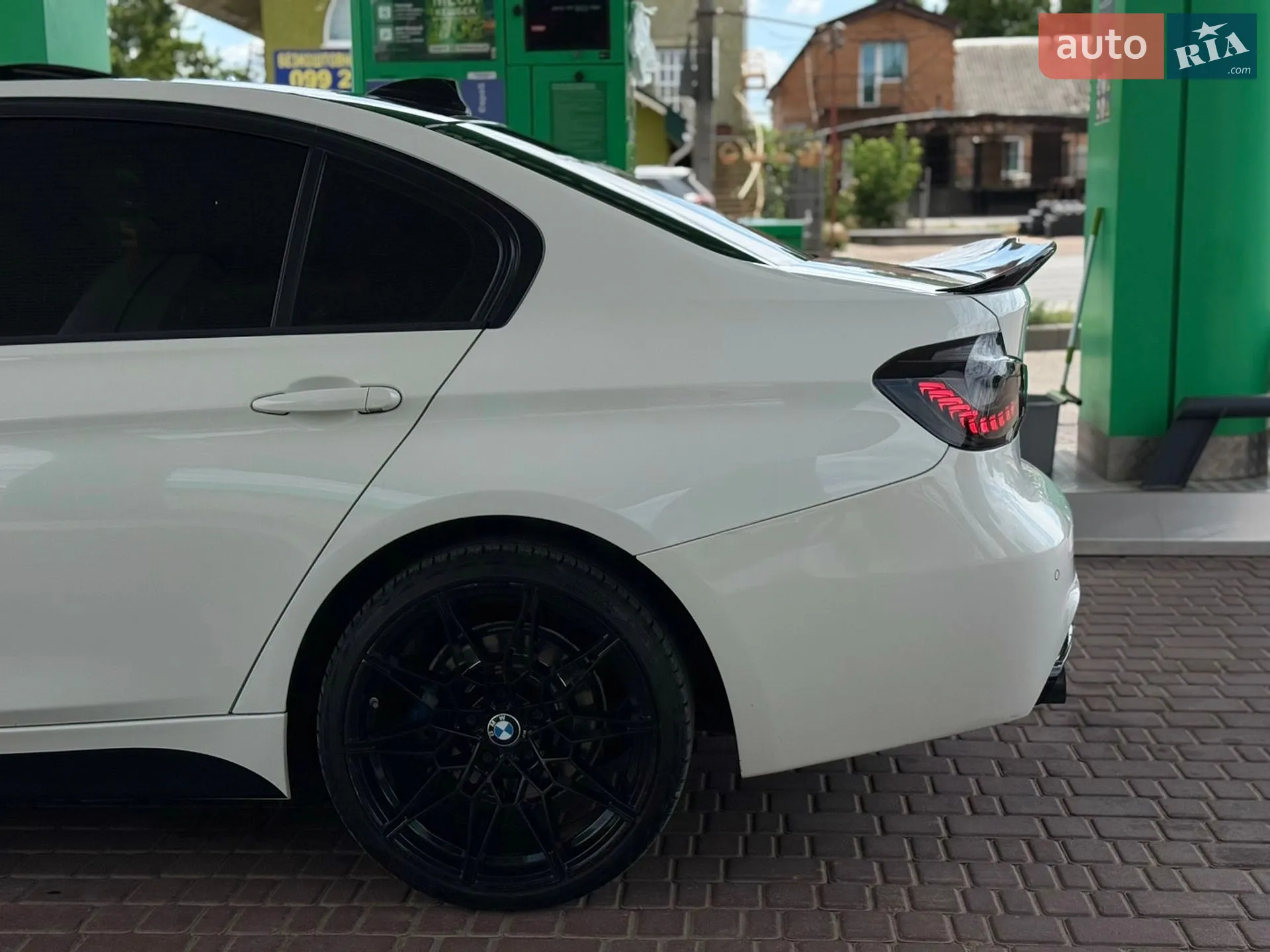 BMW 3 Series 2012 VIN WBA3A5G55DNP21171 фото оголошення 10 з 37