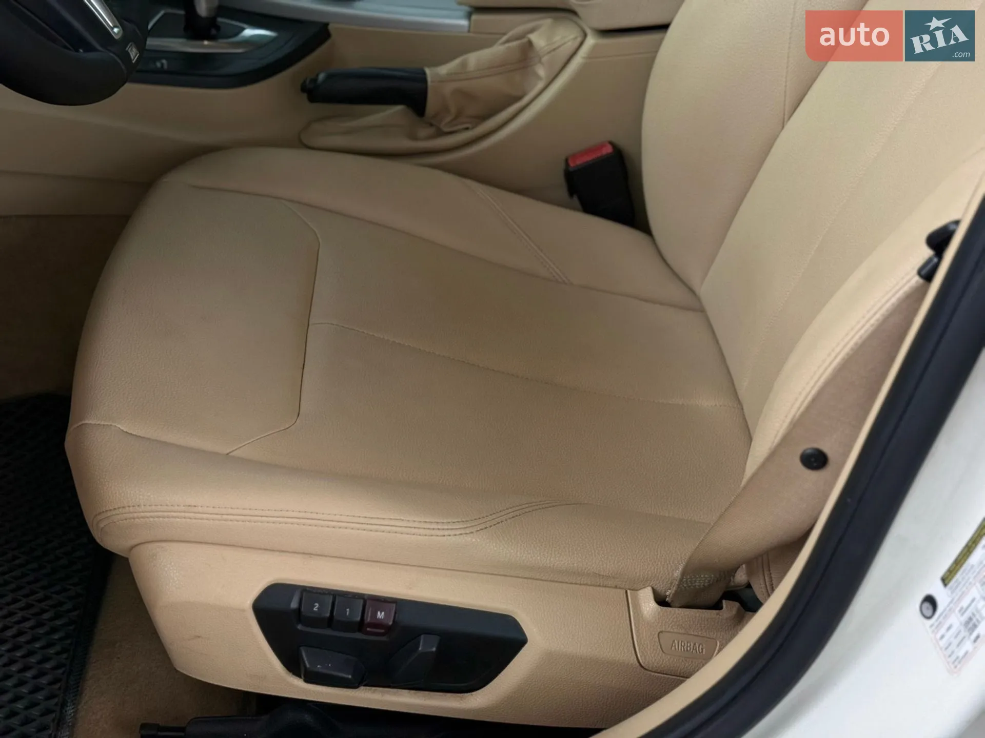 BMW 3 Series 2012 VIN WBA3A5G55DNP21171 фото оголошення 24 з 37