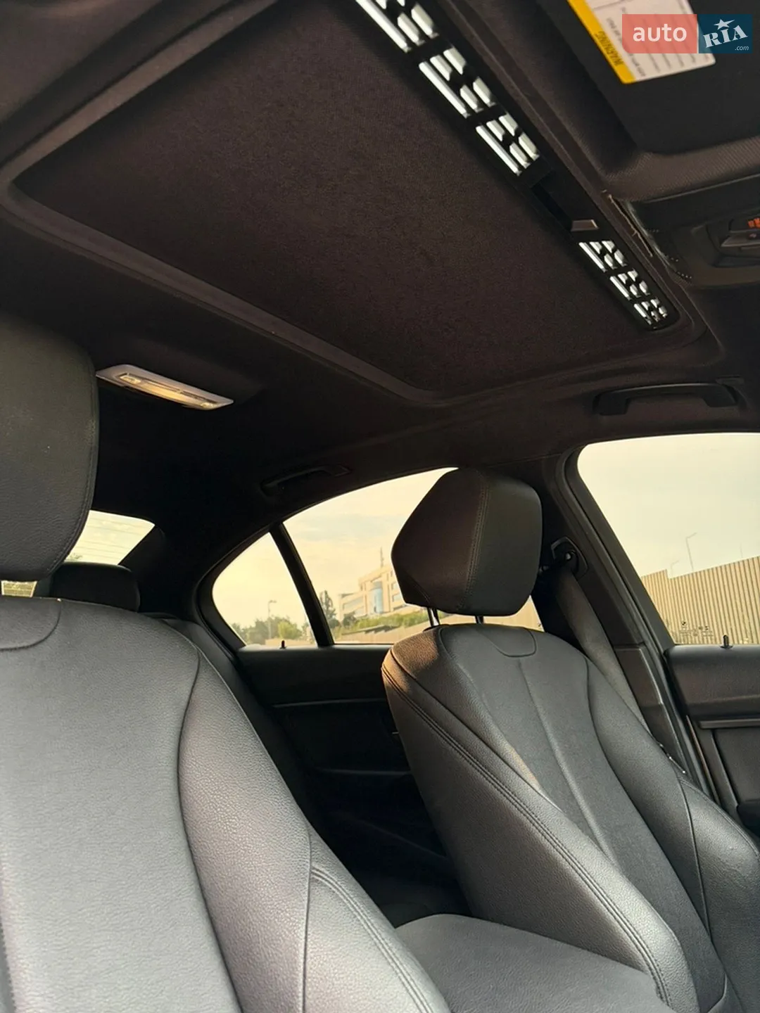 BMW 3 Series 2017 VIN WBA8A9C51JAD27708 фото оголошення 11 з 14
