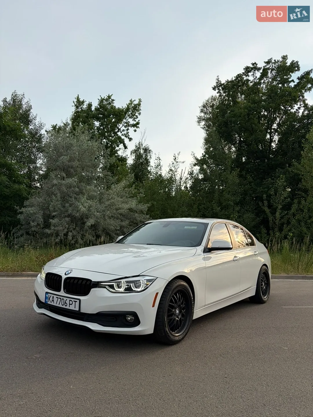 BMW 3 Series 2017 VIN WBA8A9C51JAD27708 фото оголошення 2 з 14