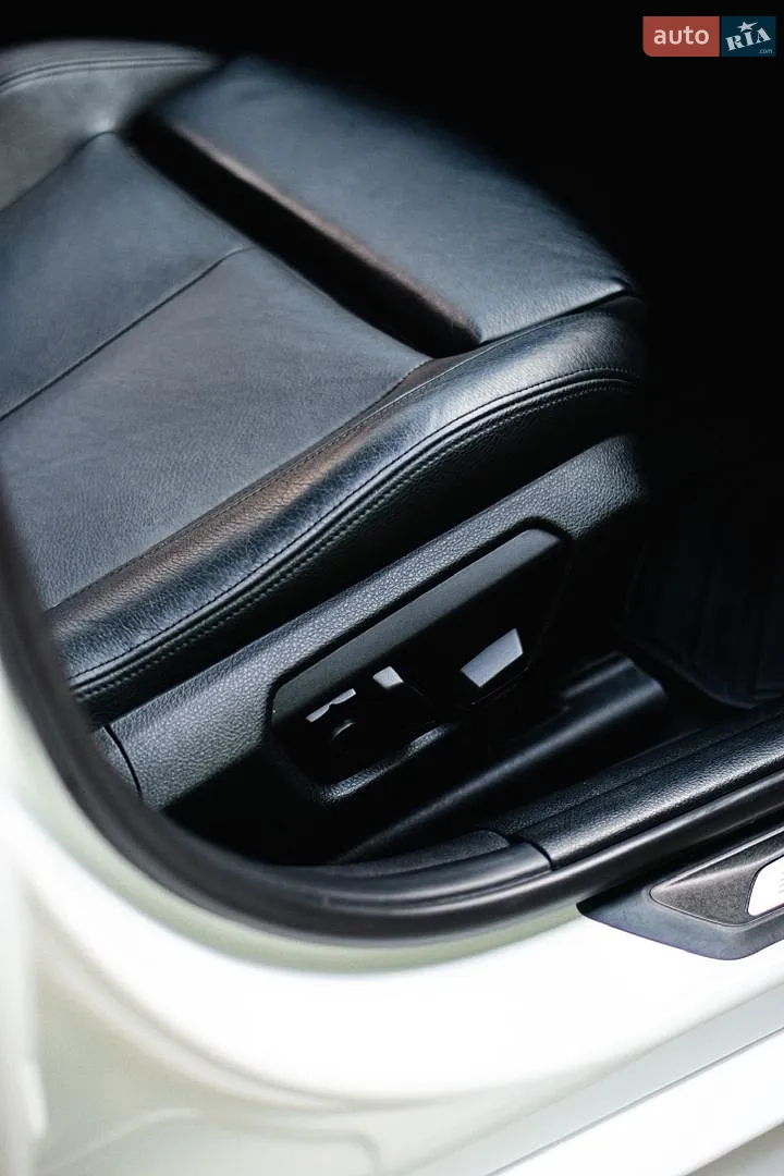 BMW 3 Series 2014 VIN WBA3B9G52ENR91853 фото оголошення 34 з 56