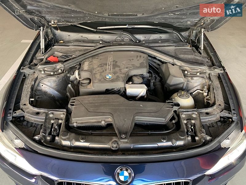 Седан BMW 3 Series 2016 в Киеве