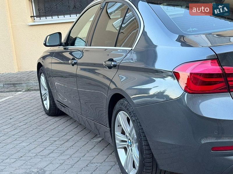 Седан BMW 3 Series 2016 в Львове