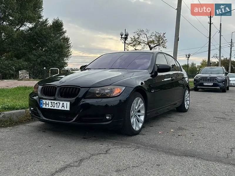 BMW 3 Series 2011