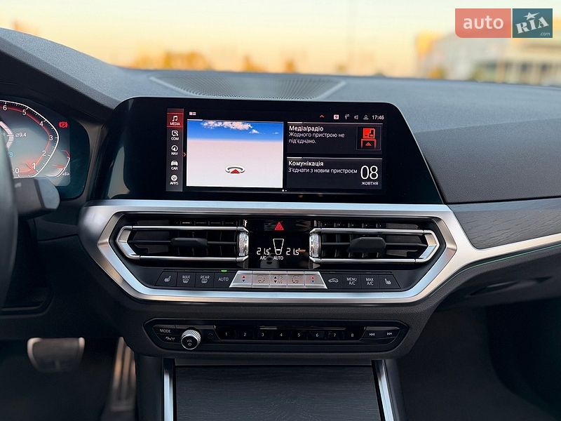 Седан BMW 3 Series 2022 в Киеве