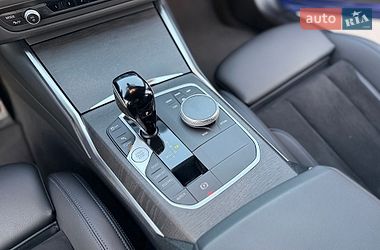 Седан BMW 3 Series 2022 в Киеве