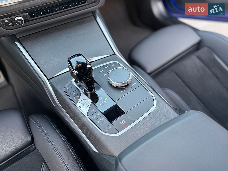 Седан BMW 3 Series 2022 в Киеве