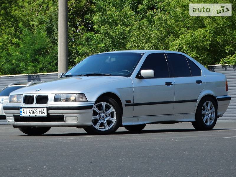 BMW 3 1996 года