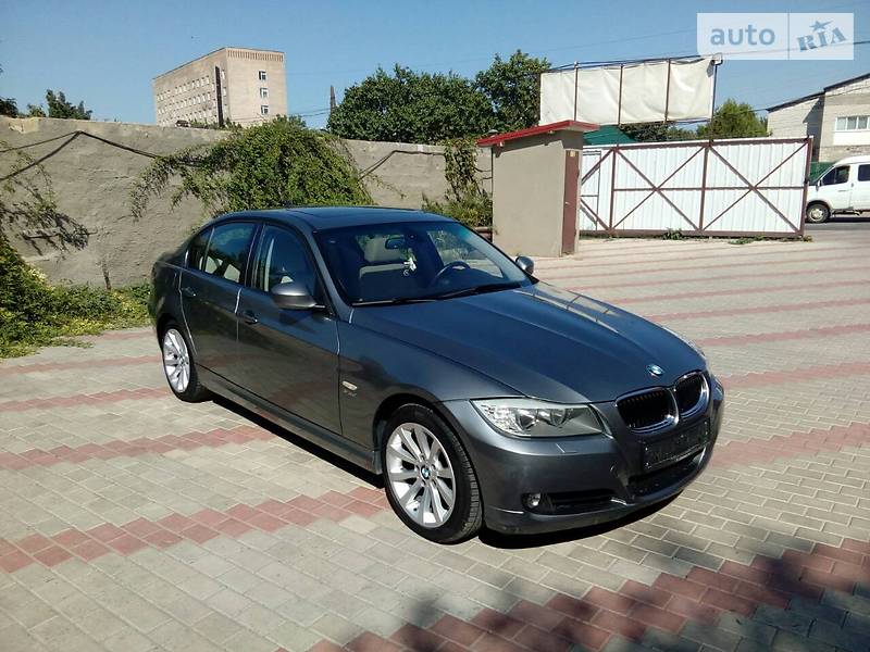 BMW 3 2011 года