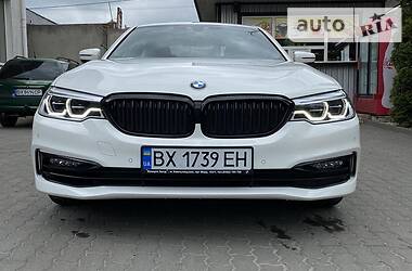 BMW 5 Series  2019