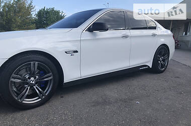 BMW 5 Series 528i 2011