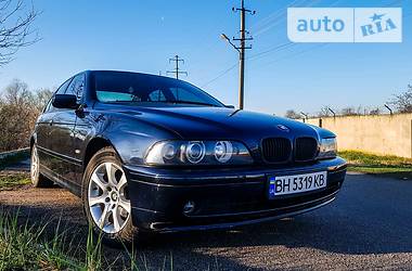 BMW 5 Series  2001