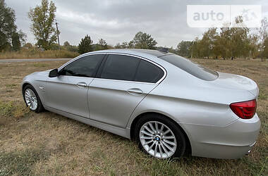 BMW 5 Series nekrashenaya 2011