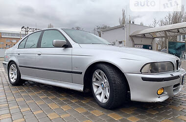 BMW 5 Series  2002