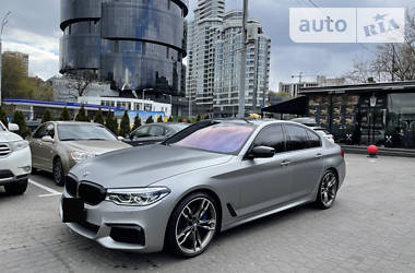 BMW 5 Series  2019