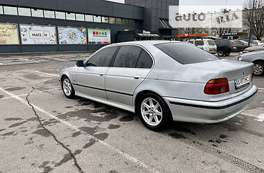 BMW 5 Series  2001