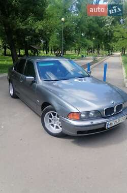 BMW 5 Series 1998