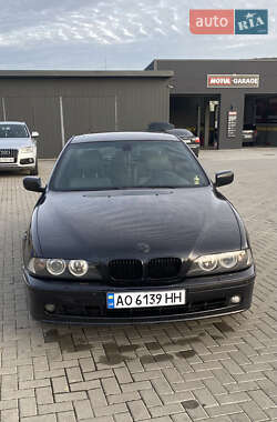 BMW 5 Series  2001