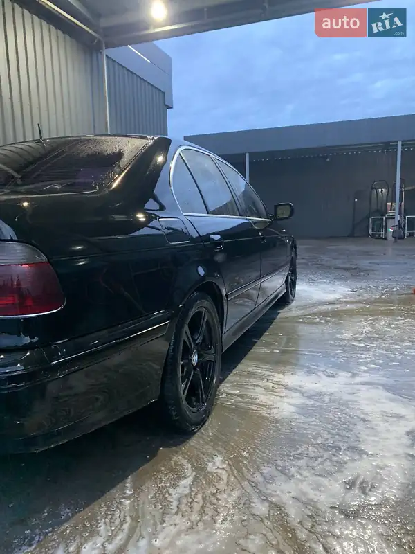 BMW 5 Series 2003
